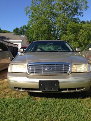 Used  Ford Crown Victoria
