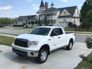 Used  Toyota Tundra Grade