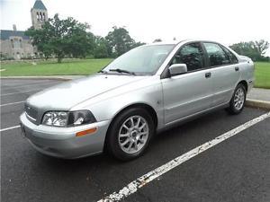  Volvo S40 --