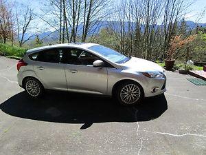  Ford Focus Leather
