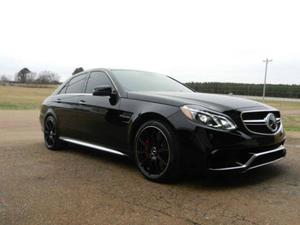  Mercedes-Benz E-Class -