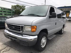  Ford Econoline Wagon E-350 Super Ext XLT in Melville,