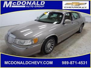  Lincoln Town Car Signature - Signature 4dr Sedan