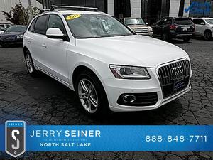  Audi Q5 2.0T quattro Premium Plus - AWD 2.0T quattro