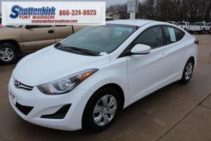  Hyundai Elantra -