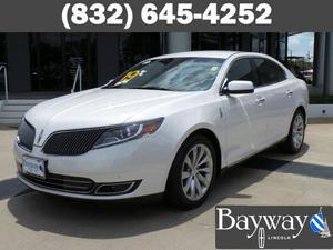  Lincoln MKS -