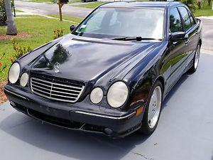  Mercedes-Benz 300-Series E55 AMG