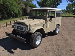  Toyota Land Cruiser FJ40