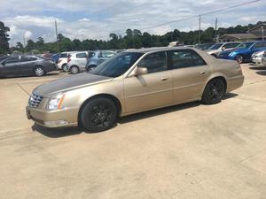  Cadillac DTS -