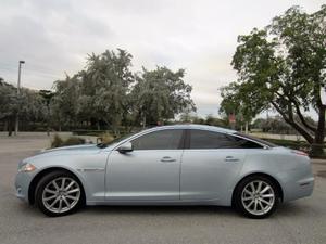  Jaguar XJ Sedan