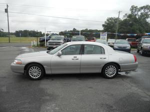  Lincoln Town Car Signature For Sale In Buena | Cars.com