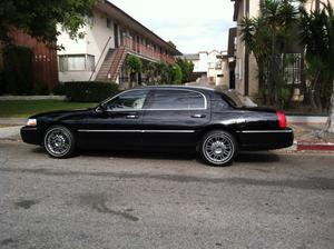  Lincoln Town Car Executive L For Sale In Glendale |