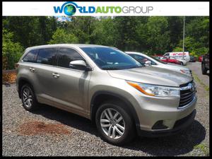  Toyota Highlander LE in Lakewood, NJ