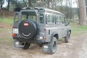  Land Rover Defender Station Wagon