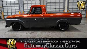  Ford F-100 --