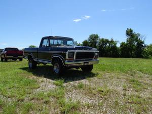  Ford F150 Lariat