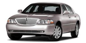  Lincoln Town Car Signature in Wantagh, NY