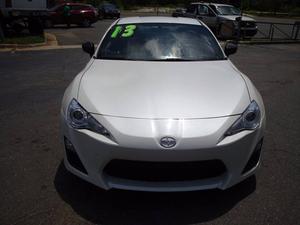  Scion FR-S - 2dr Coupe 6M