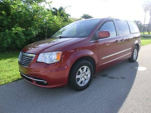  Chrysler Town and Country - Touring