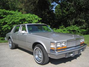  Cadillac Seville - Gorgeous -  Miles - ONE Owner