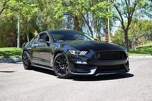  Ford Mustang Shelby GT350 Coupe 2-Door