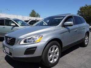  Volvo XC60 -