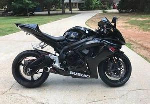  Suzuki Gsx-R750