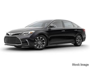  Toyota Avalon XLE in Knoxville, TN