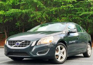  Volvo S60 T5 - T5 4dr Sedan