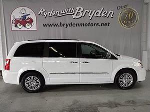 Chrysler Town & Country Touring-L For Sale In Beloit |