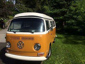  Volkswagen Bus/Vanagon white