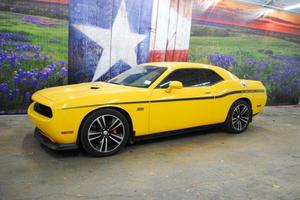  Dodge Challenger - Yellow Jacket