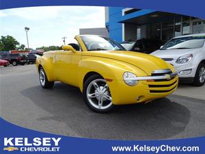  Chevrolet SSR LS in Lawrenceburg, IN