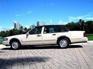 Lincoln Town Car SIGNATURE "TOURING EDITION"