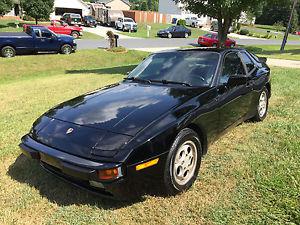  Porsche 944 Base