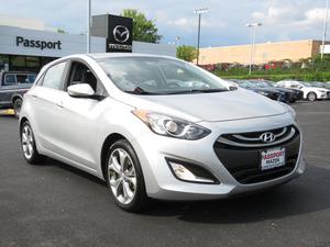  Hyundai Elantra in Suitland, MD