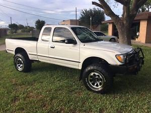  Toyota Tacoma SR5