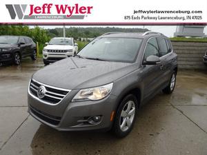  Volkswagen Tiguan SE 4Motion in Lawrenceburg, IN