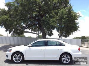  Volkswagen Passat 2.0L TDI DSG SE w/Sunroof For Sale In