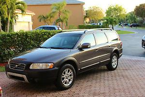  Volvo XC70 Base Wagon 4-Door