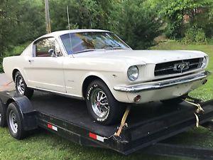  Ford Mustang Fastback