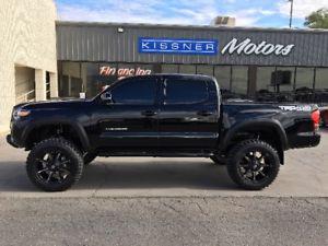  Toyota Tacoma SR5 Double Cab TRD OFF ROAD V6 5AT 4WD