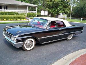  Ford Galaxie Sunliner Convertible
