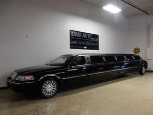  Lincoln Stretch Limo