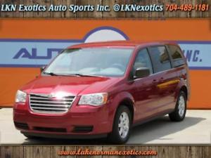  Chrysler Town & Country LX