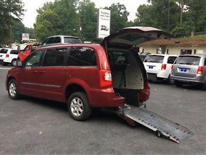  Chrysler Town & Country Touring L Handicap Wheelchair