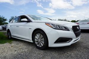  Hyundai Sonata Hybrid SE in Miami, FL