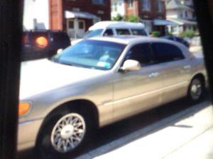  Lincoln Town Car Signature Series