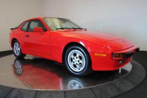  Porsche 944 --