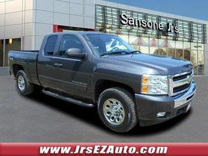  Chevrolet Silverado  LT For Sale In Keyport |